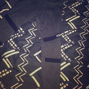 Victoria secret cropped leggings 😜